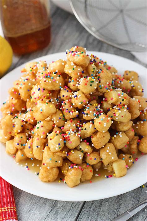 Struffoli Recipe (Classic Italian Honey Balls) 